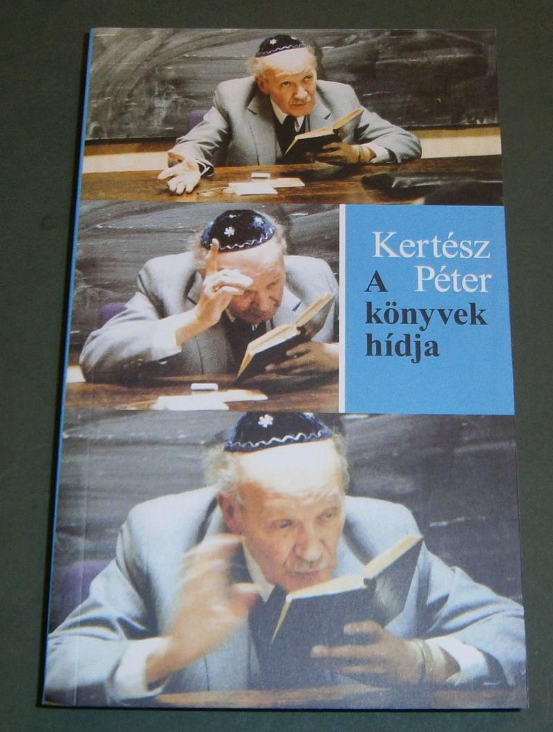 Egy darab a Könyvek hídjából