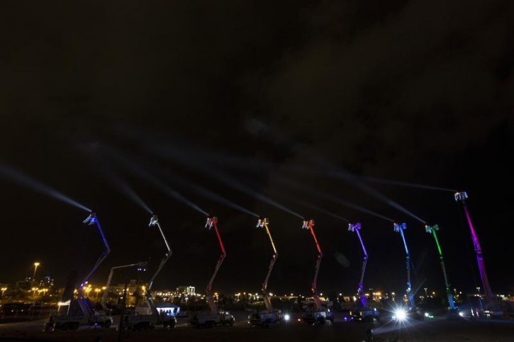 Hanukkiák nagyban, kicsiben