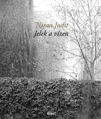 Jelek a vízen