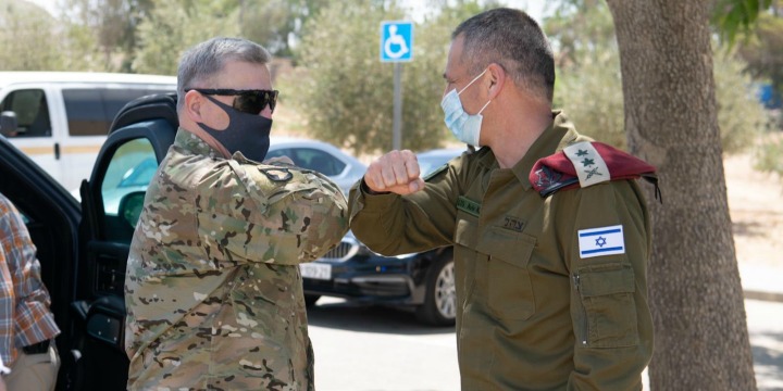 Izraeli villámlátogatáson az amerikai vezérkari főnök