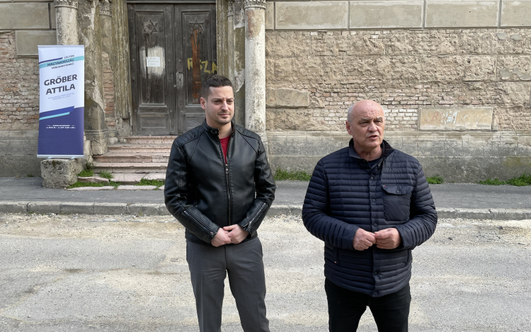 Győzelmük esetén felújítják a pápai zsinagógát – ígérte az ellenzéki képviselőjelölt