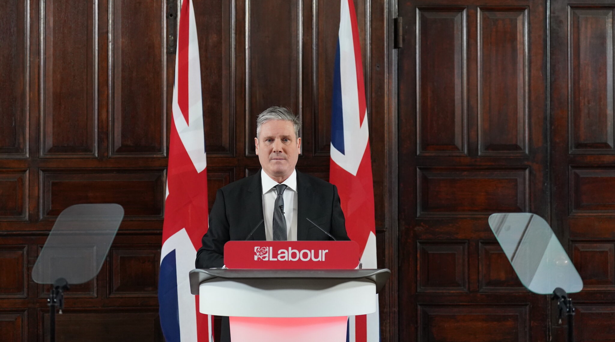 Keir Starmer – aki kiűzte az antiszemitákat a Munkáspártból – mától brit miniszterelnök